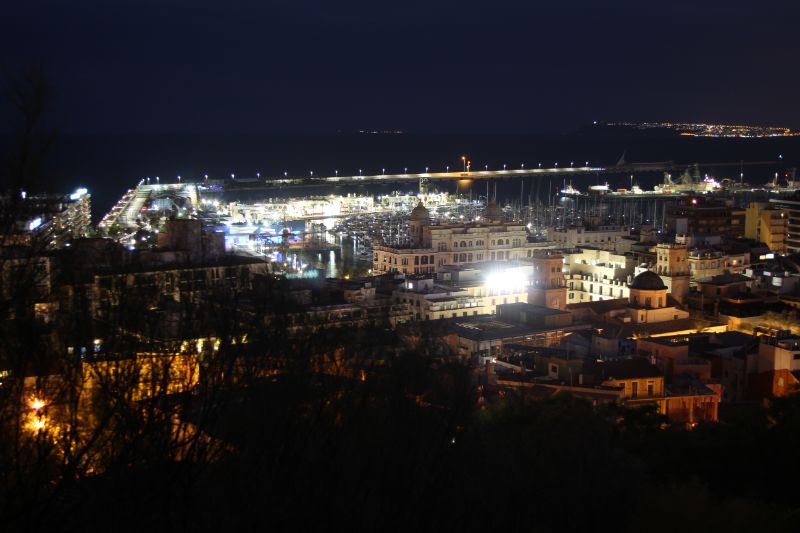 Night image of Alicante Sea Port